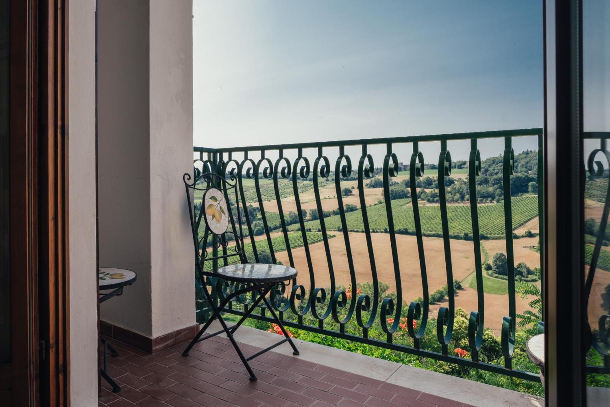 Locanda Dolcevita Dozza Bagian luar foto